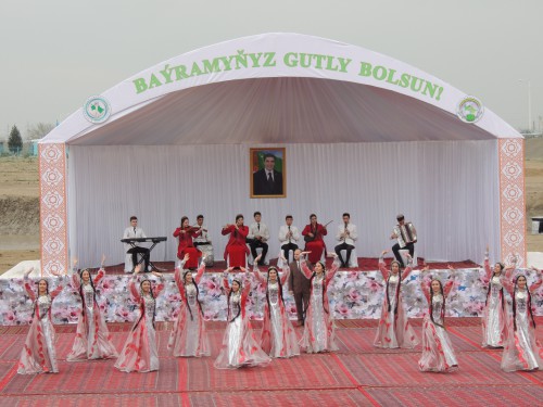 Ak Mermer folklor-etnografik tans topary